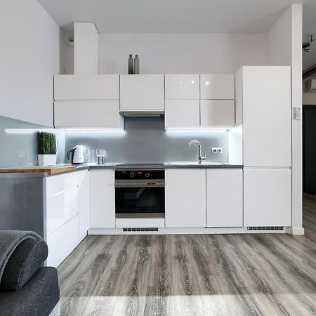 Gris Apartment พอซนาน ภายนอก รูปภาพ