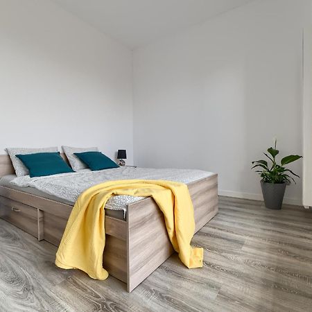 Gris Apartment พอซนาน ภายนอก รูปภาพ