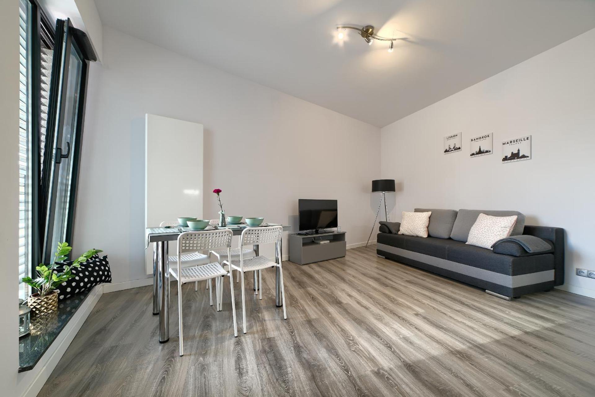Gris Apartment พอซนาน ภายนอก รูปภาพ